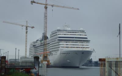 Navire de croisière MSC ORCHESTRA à quai